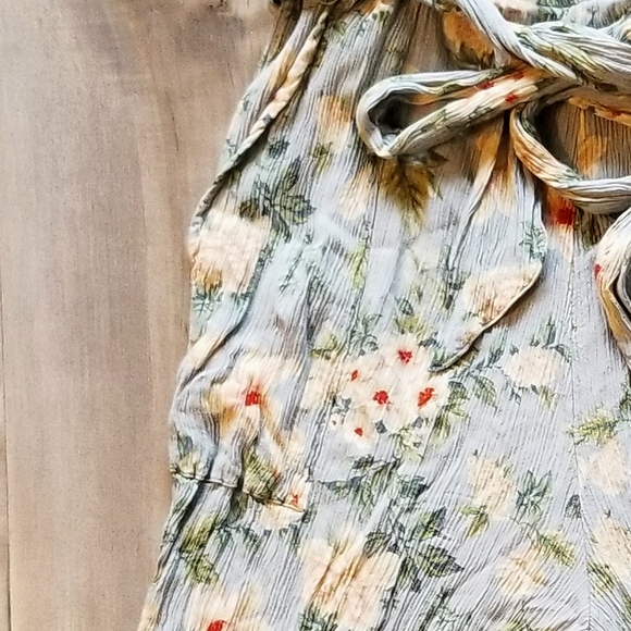 American Eagle belted jumpsuit/romper, Women's Size M - Picture 3 of 3